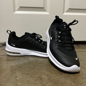 Nike Air Max Axis